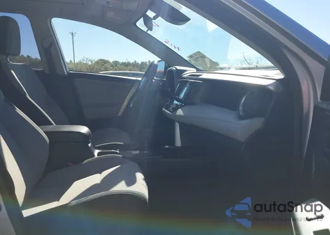 2018 Toyota Rav4 Adventure/Xle z USA, uszkodzony, nr VIN JTMWFREV2JD120667